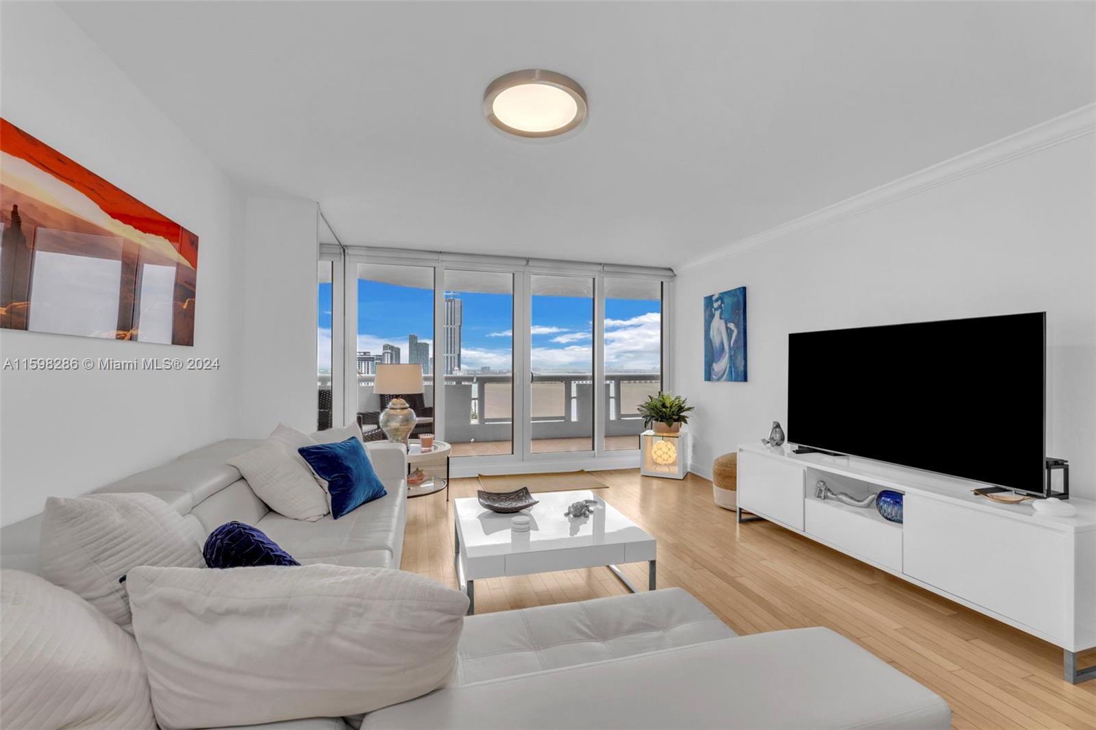 1717 N Bayshore Dr # 3137 Unit: A-3137