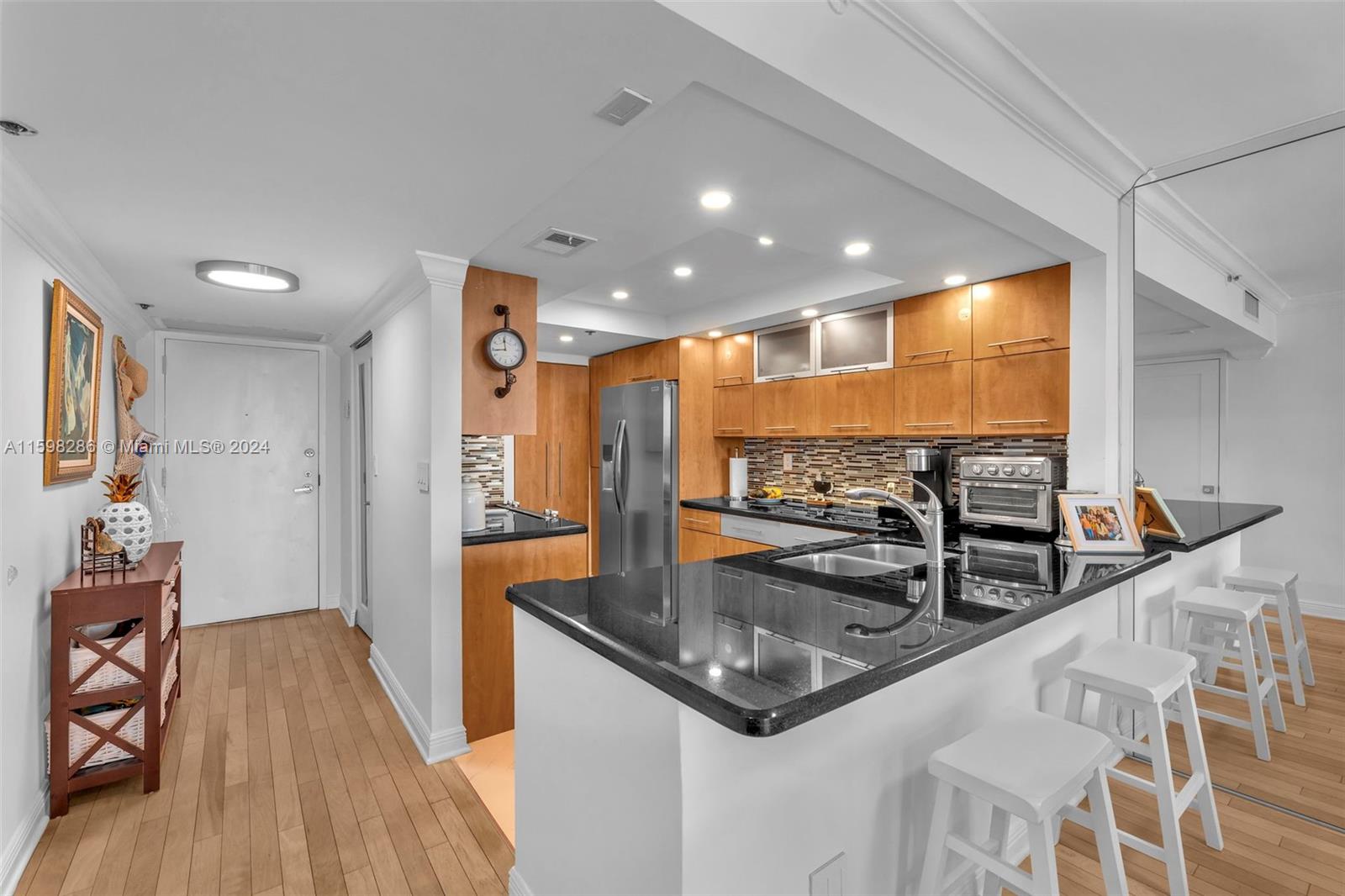 1717 N Bayshore Dr # 3137 Unit: A-3137
