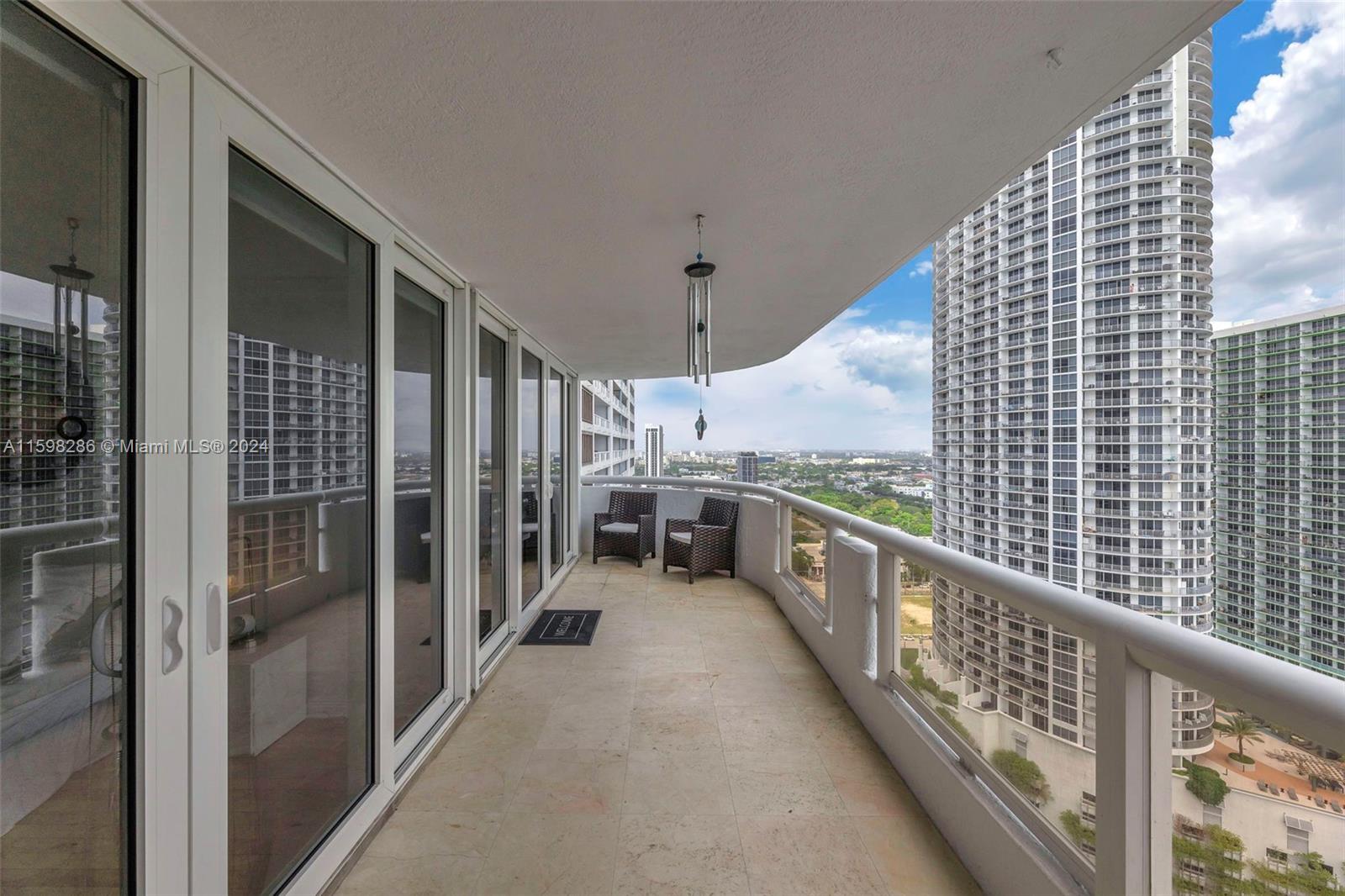 1717 N Bayshore Dr # 3137 Unit: A-3137