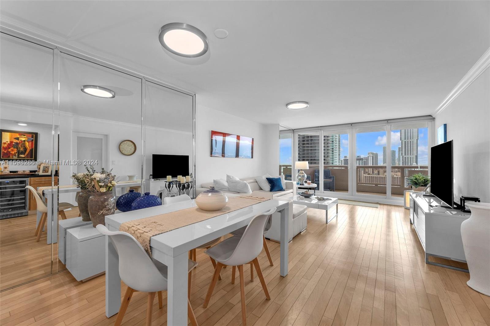 1717 N Bayshore Dr # 3137 Unit: A-3137