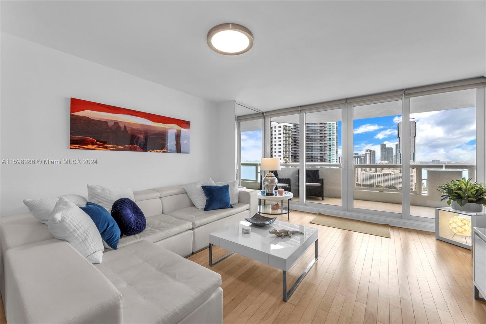 1717 N Bayshore Dr # 3137 Unit: A-3137
