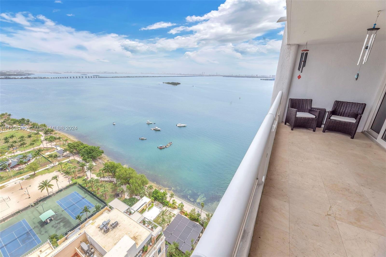 1717 N Bayshore Dr # 3137 Unit: A-3137
