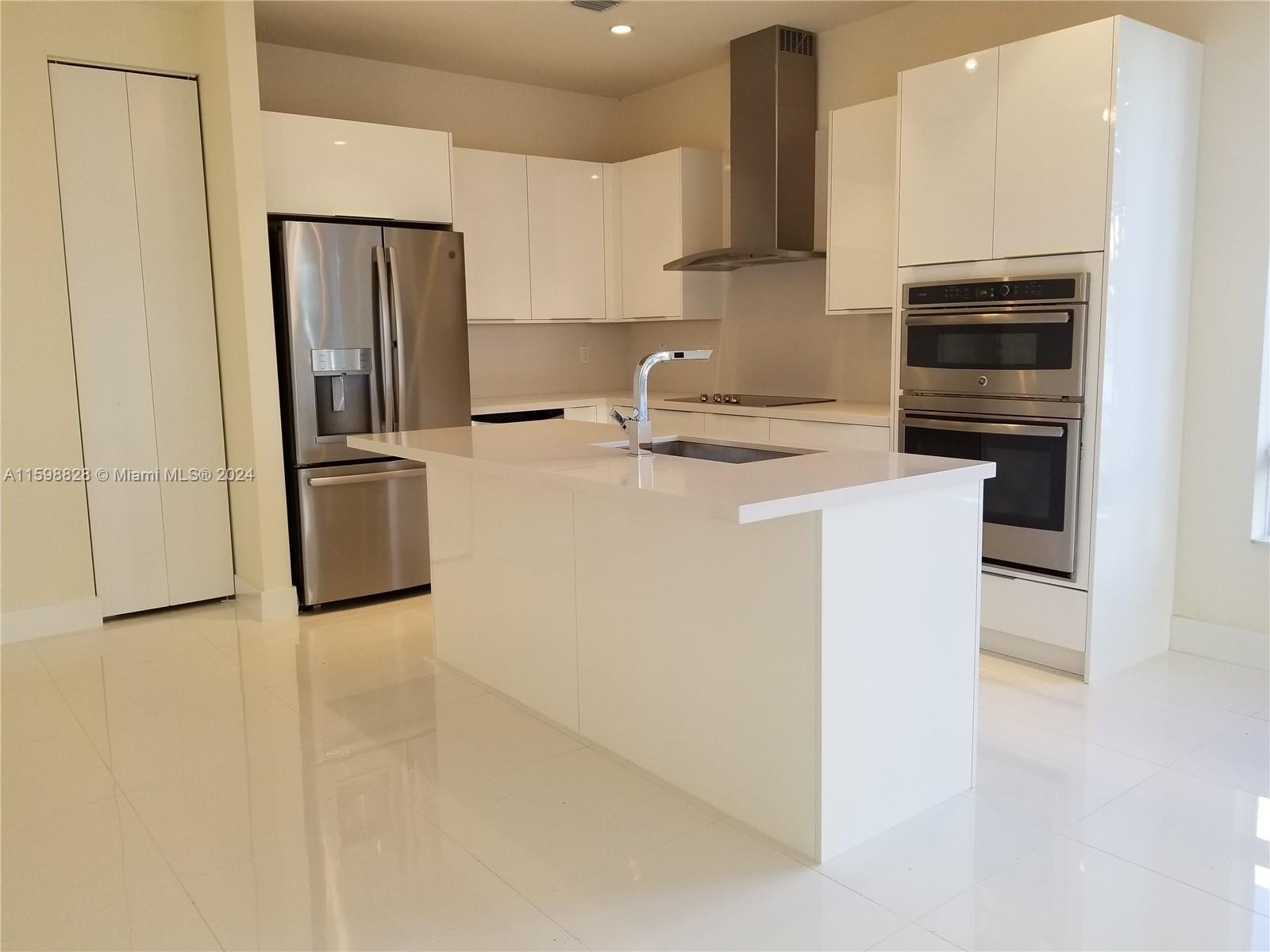 10220 NW 63rd Ter # 111