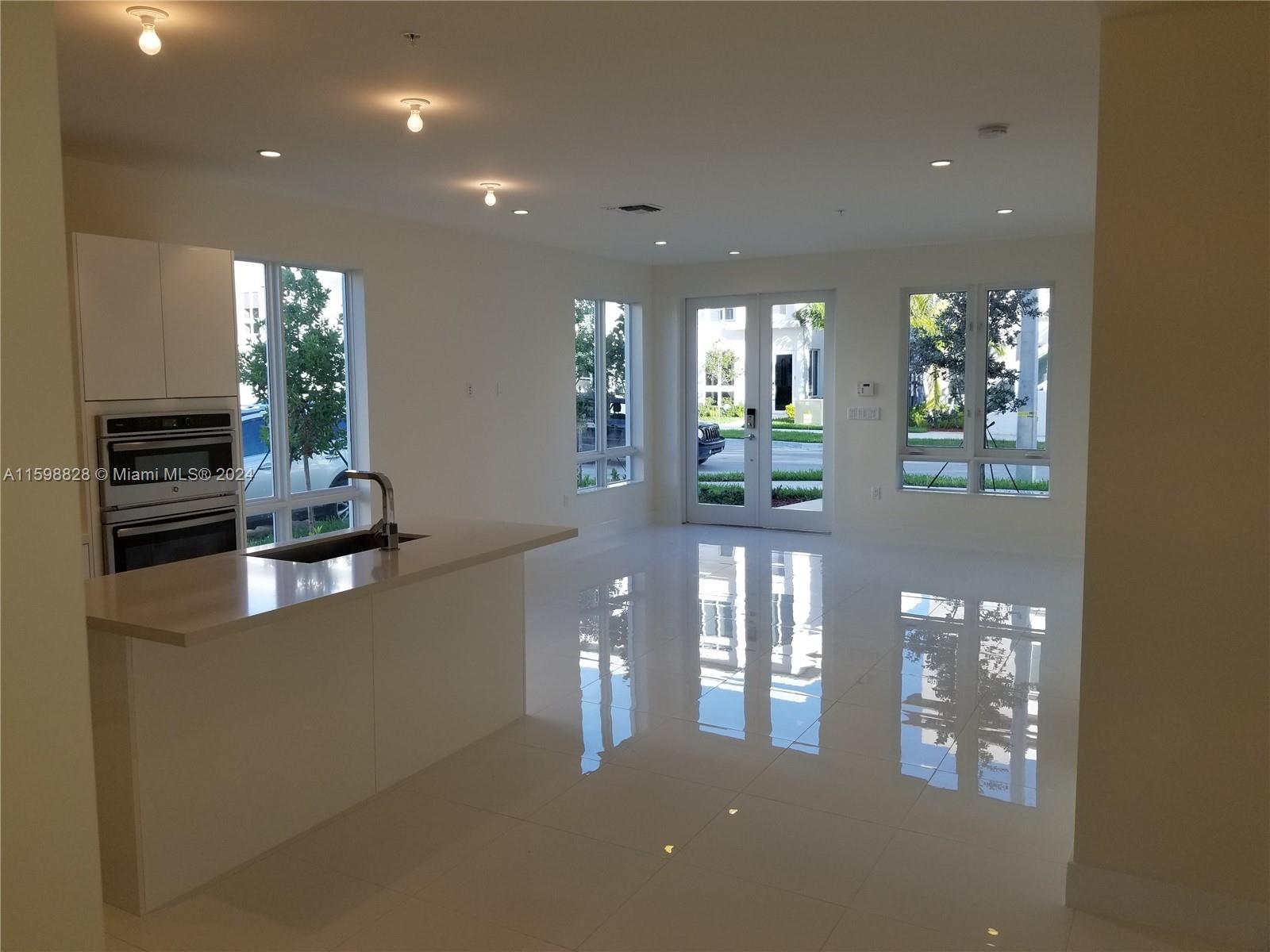 10220 NW 63rd Ter # 111