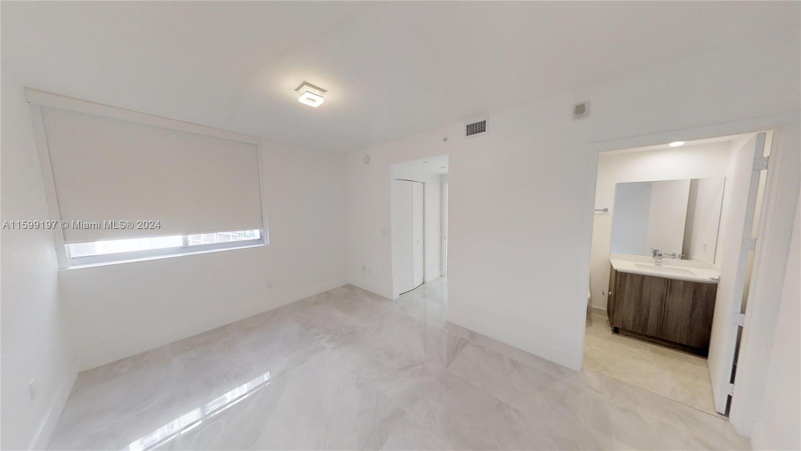 488 NE 18 st # 801