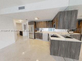 488 NE 18 st # 801