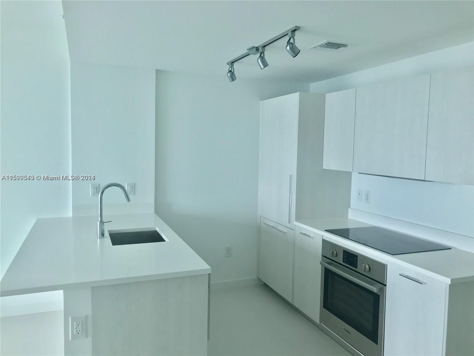 501 NE 31st St # 1404