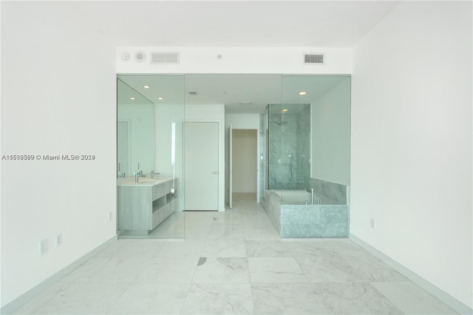 480 NE 31st St # 3103