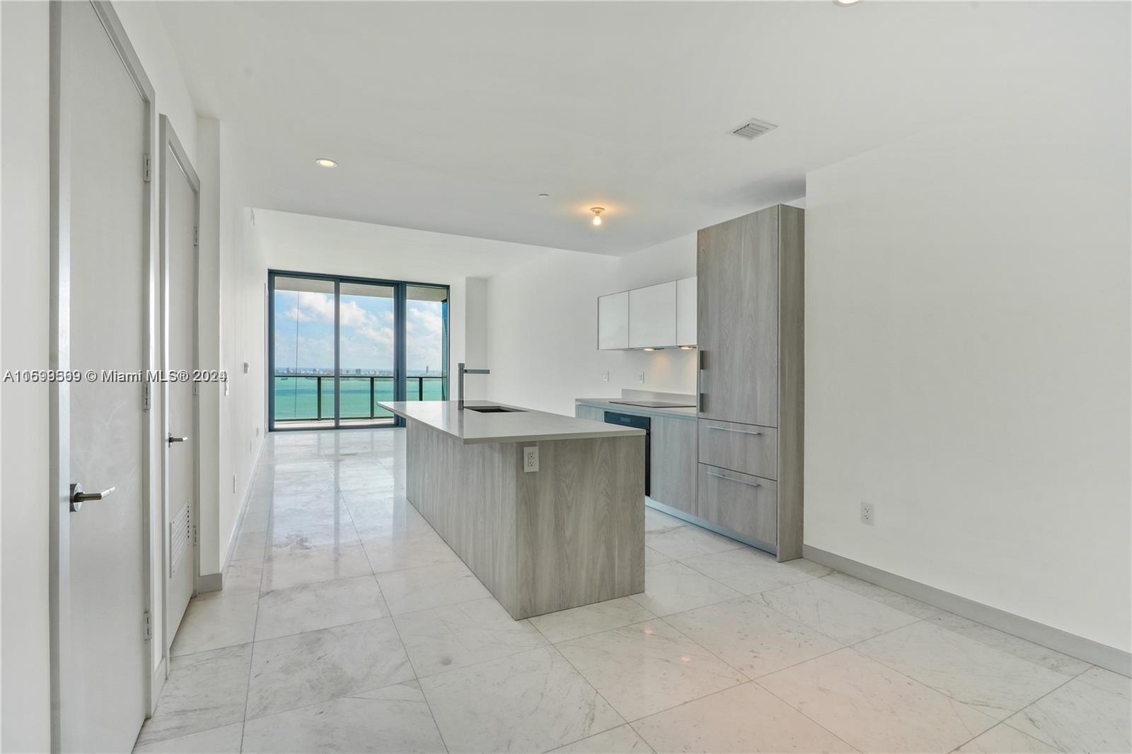 480 NE 31st St # 3103