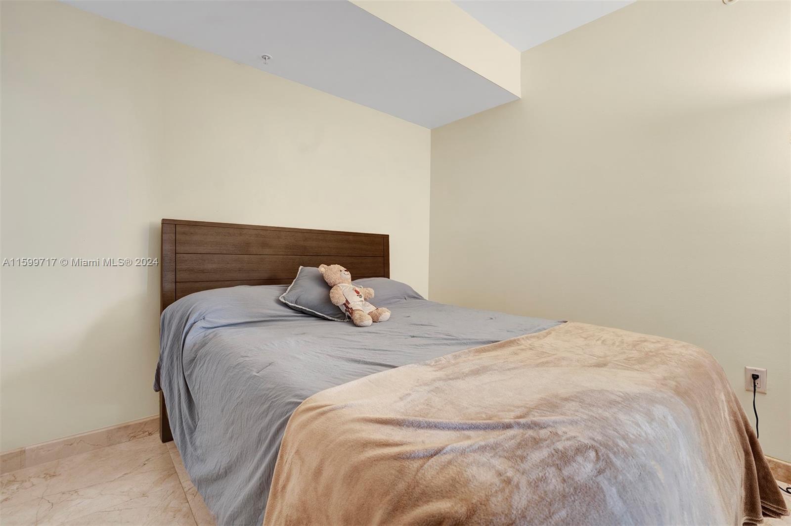 9055 SW 73rd Ct # 2109