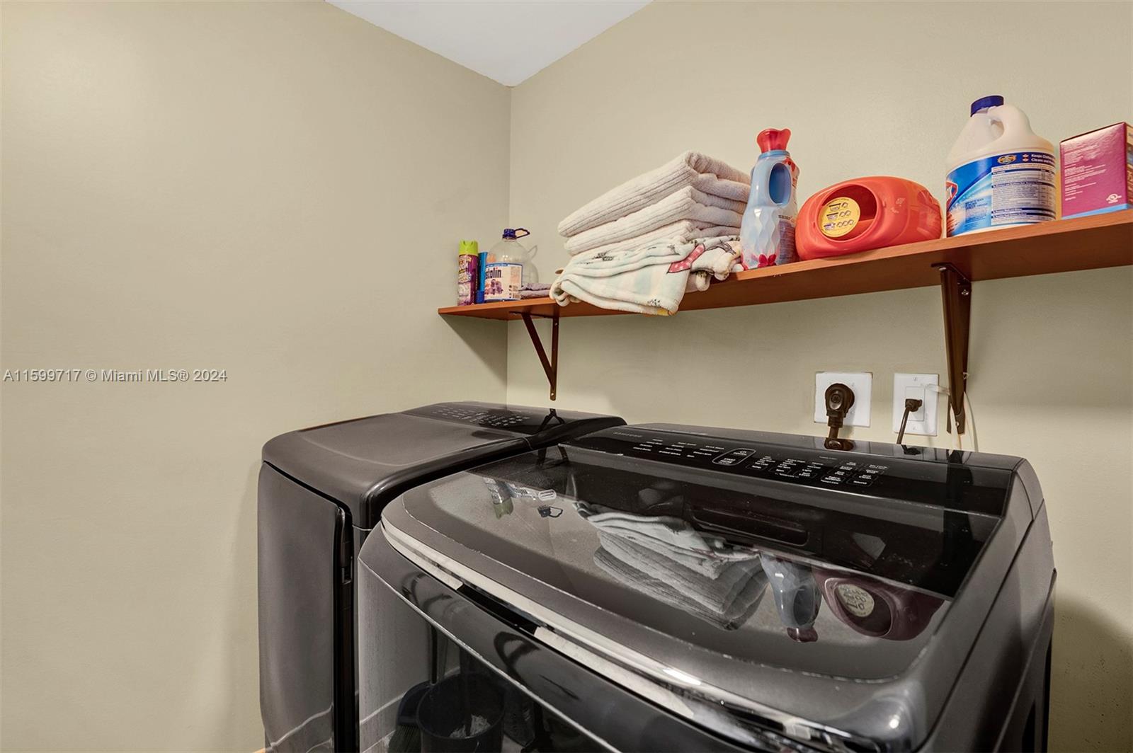 9055 SW 73rd Ct # 2109