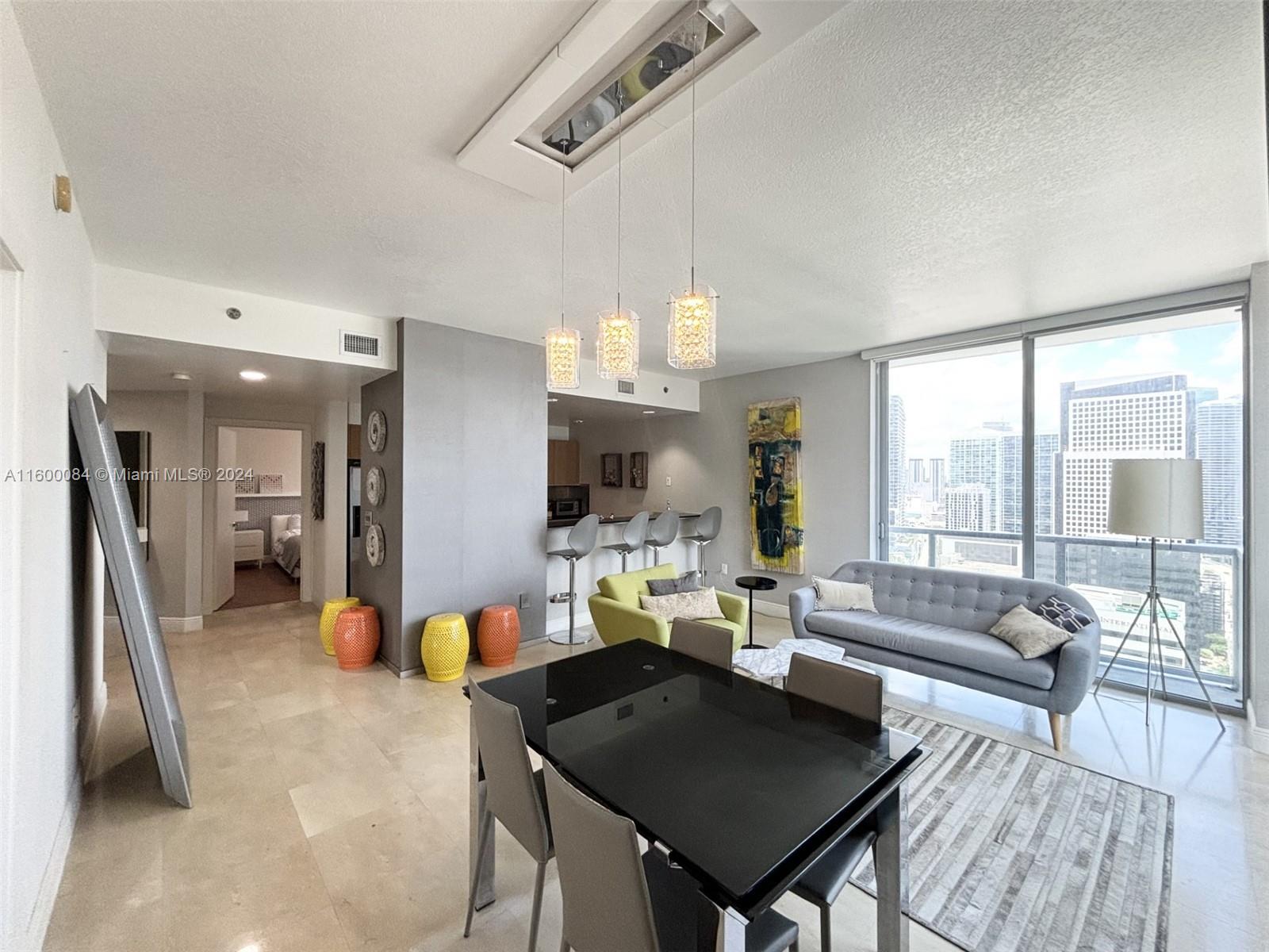 1060 Brickell Ave # 2801