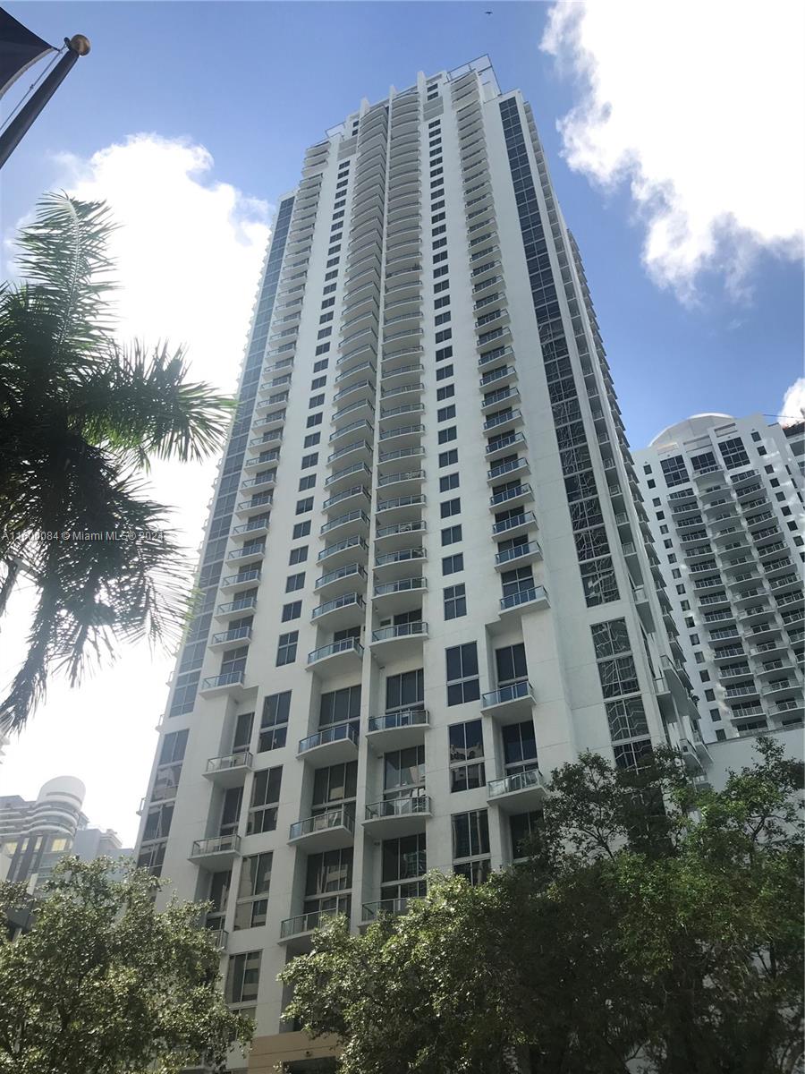 1060 Brickell Ave # 2801