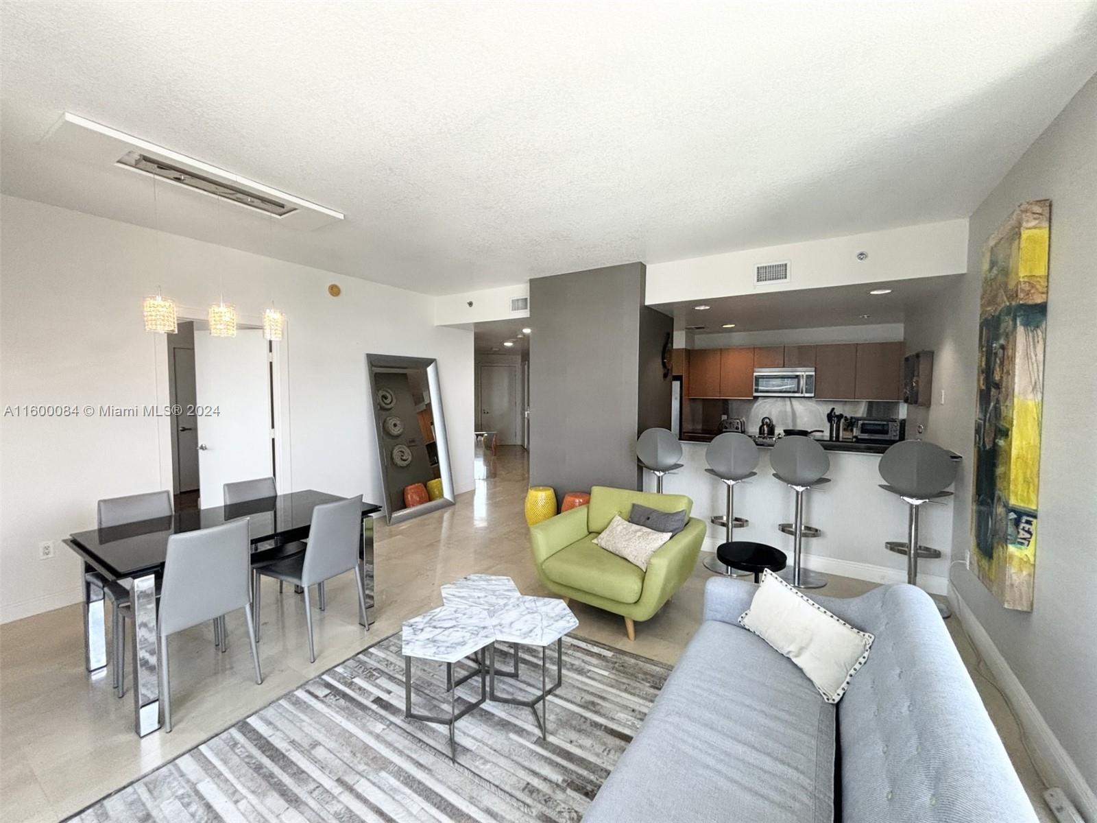 1060 Brickell Ave # 2801