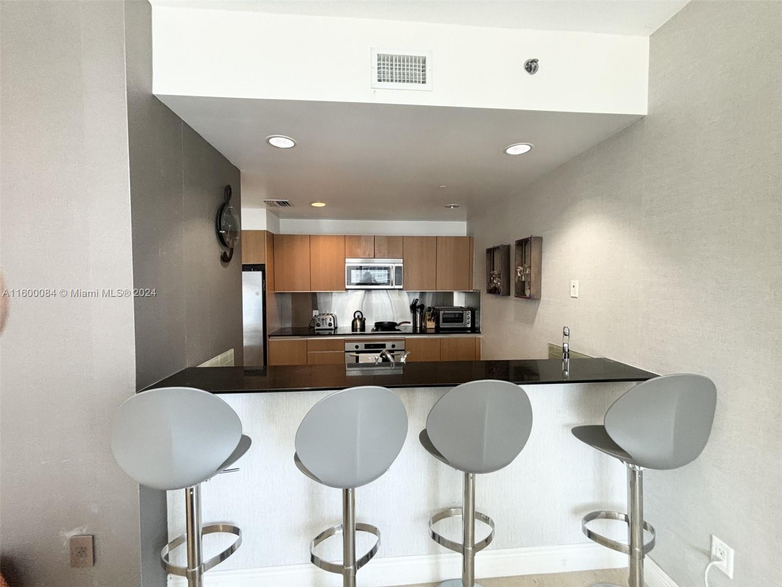 1060 Brickell Ave # 2801