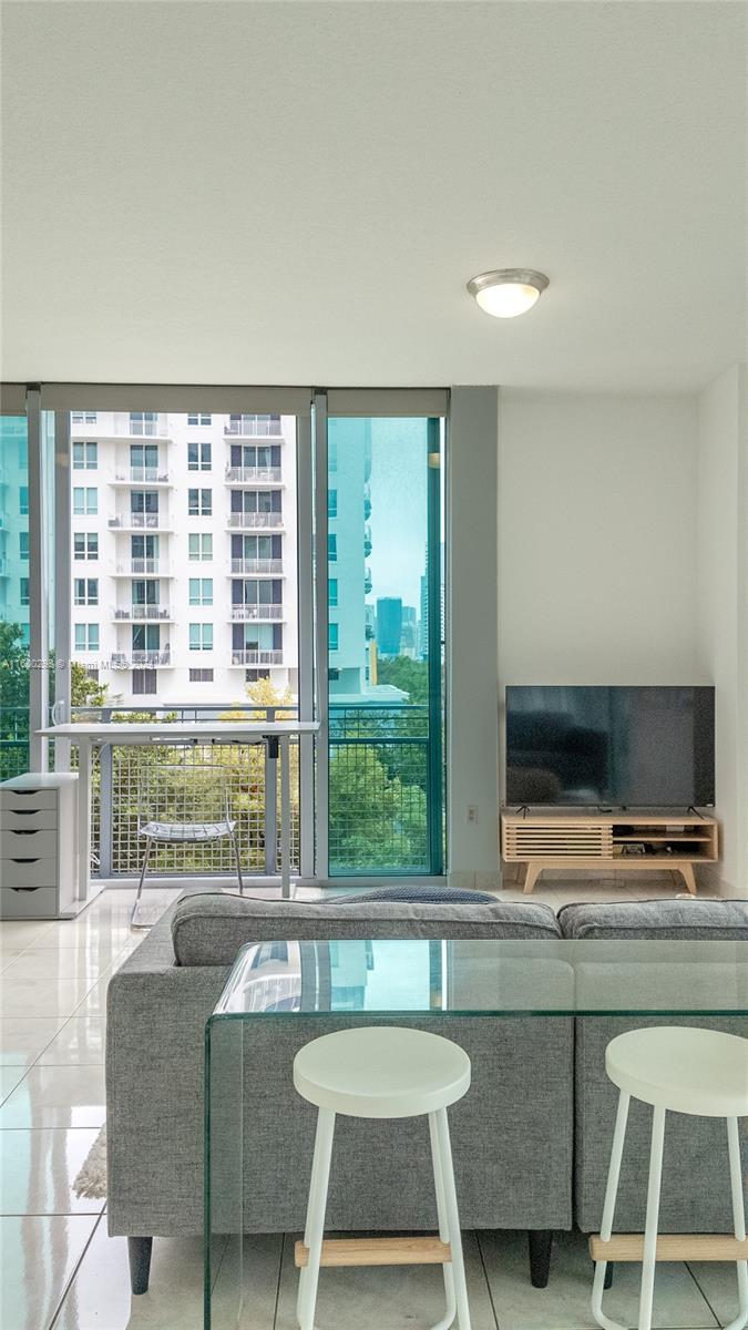 350 NE 24th St # 410