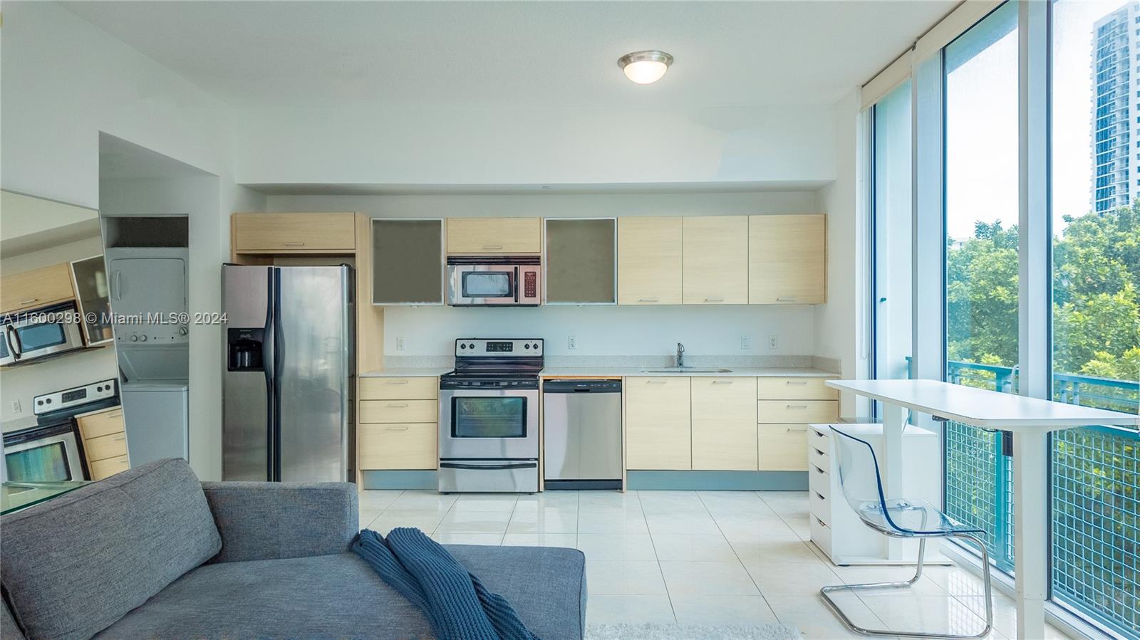 350 NE 24th St # 410