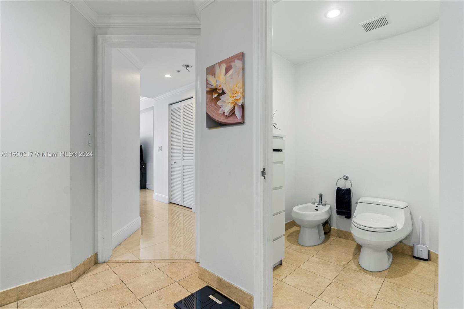 848 Brickell Key Dr # 2405