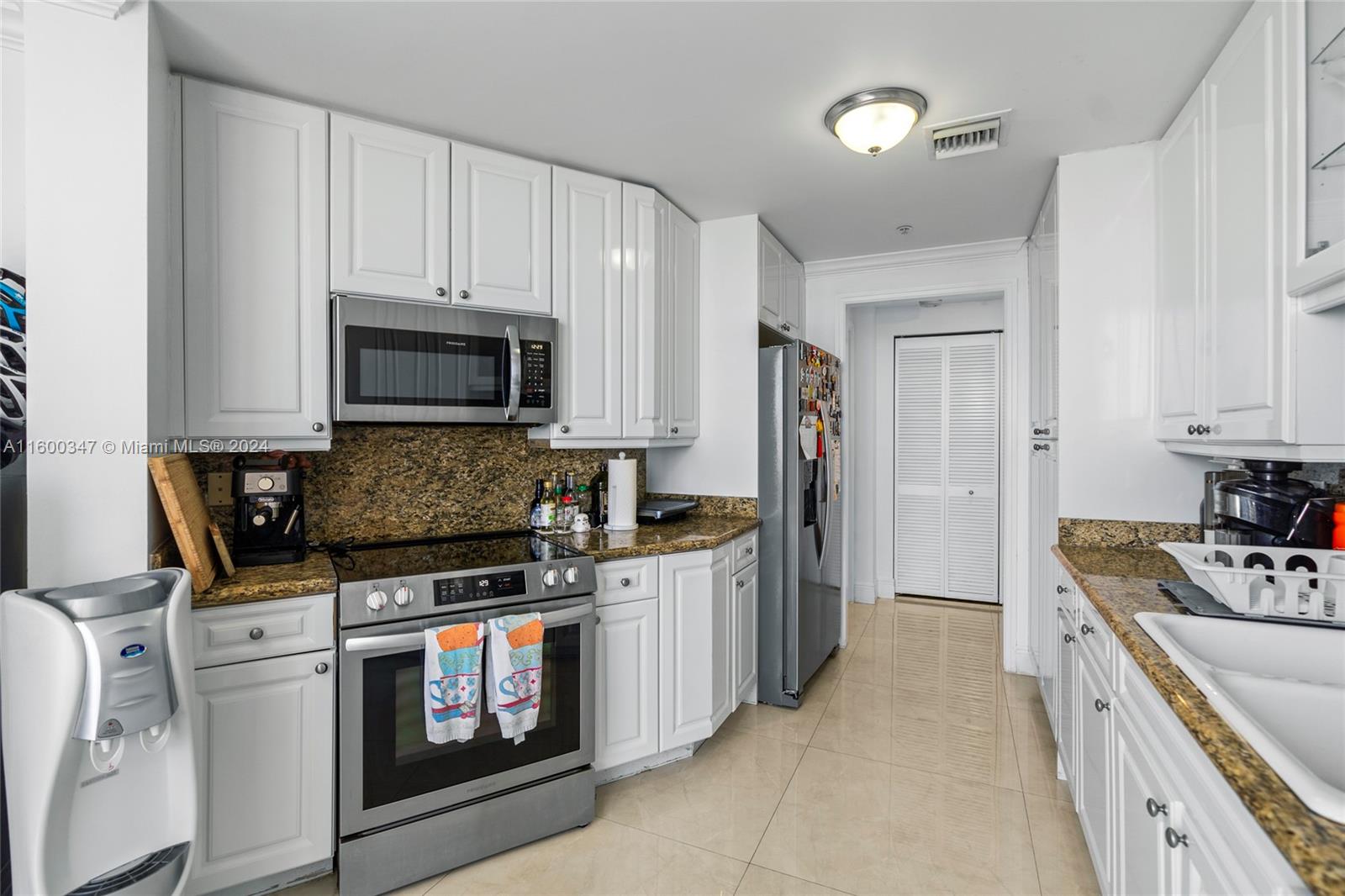 848 Brickell Key Dr # 2405