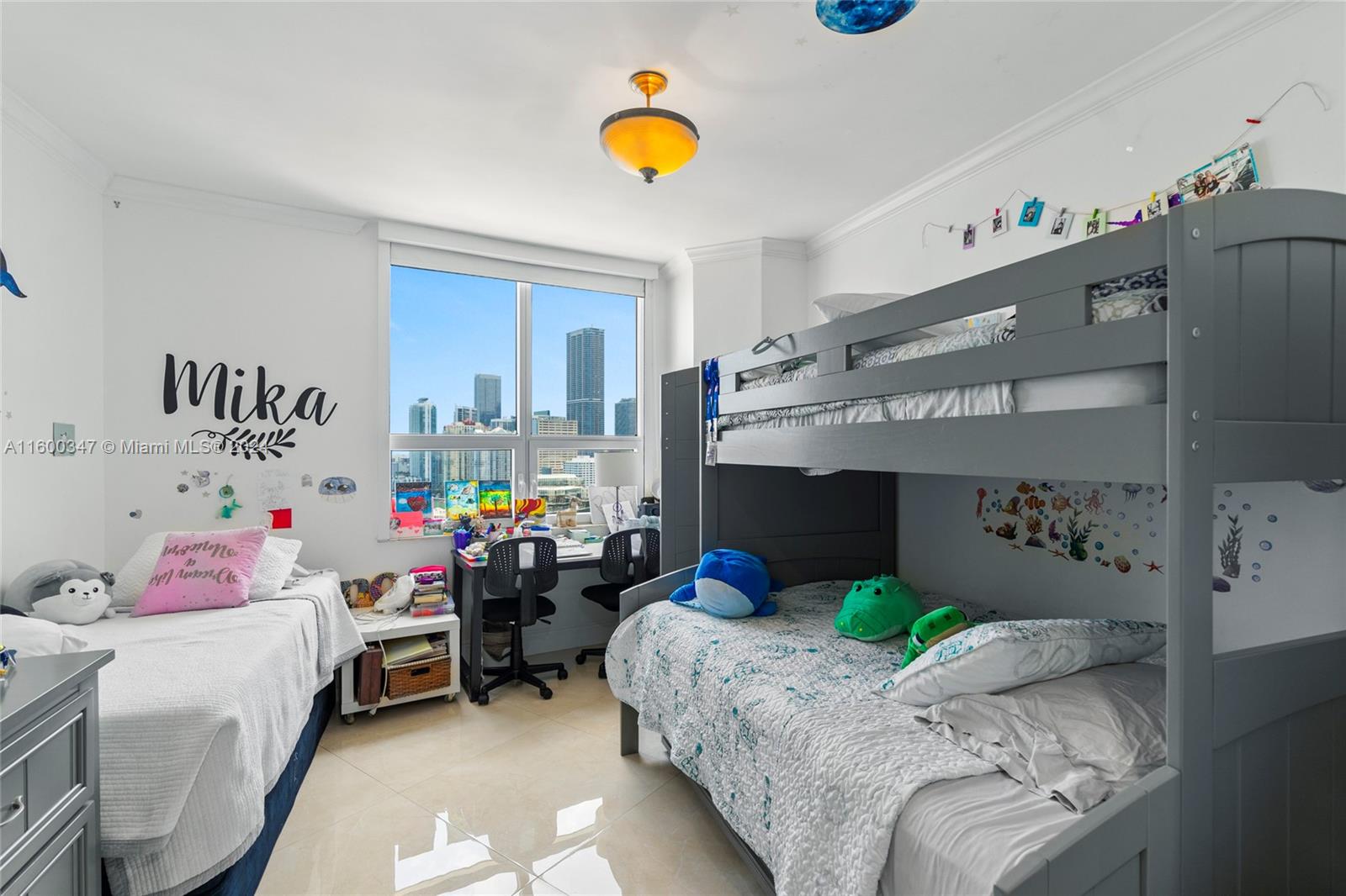848 Brickell Key Dr # 2405