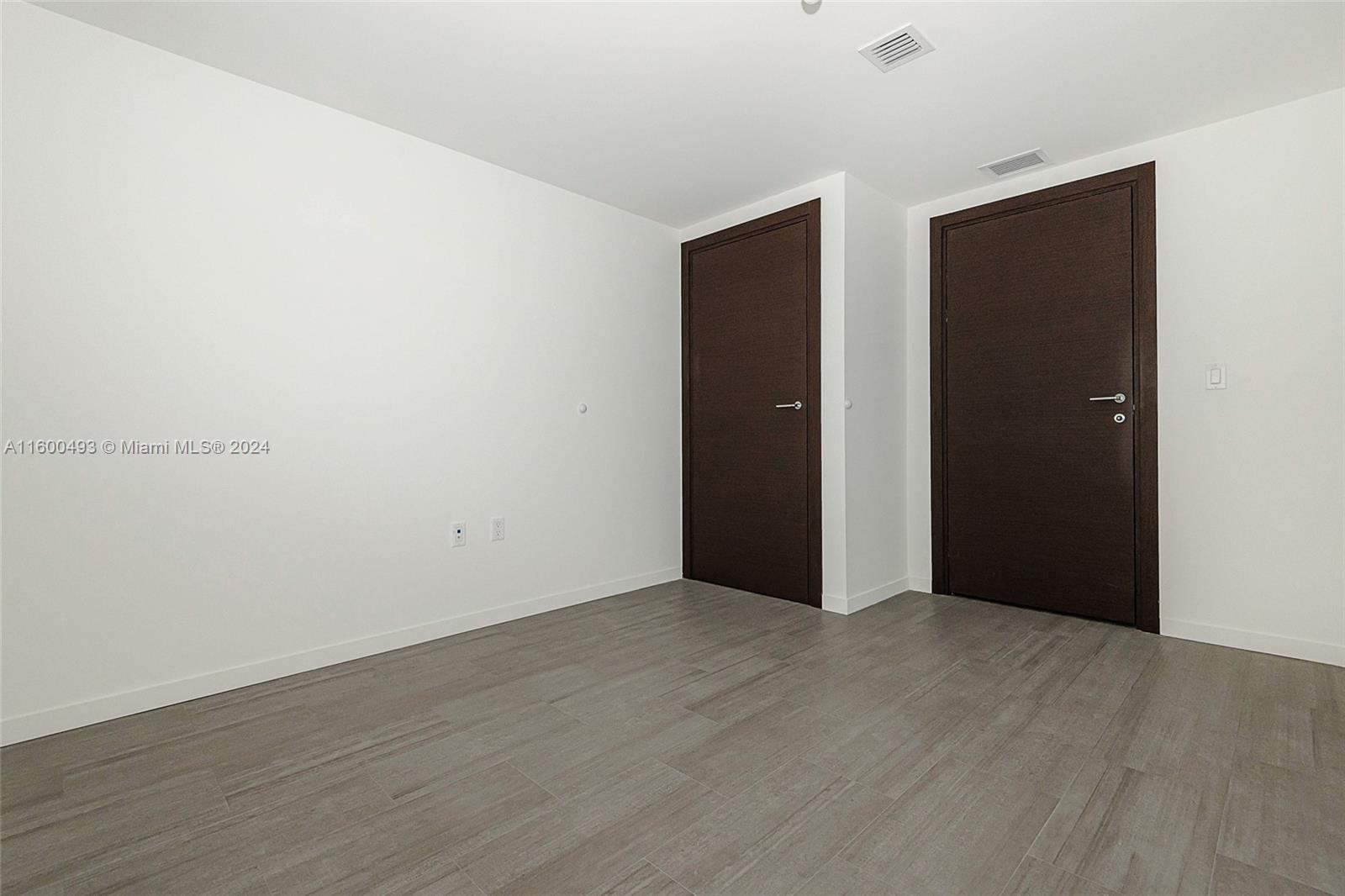 1000 Brickell Plz # 3005