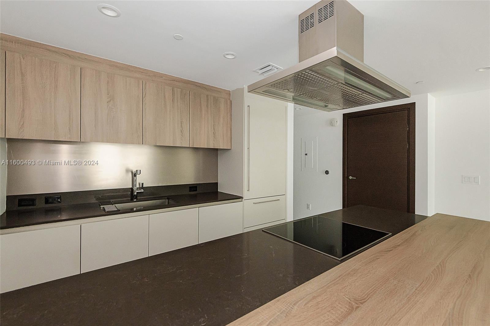 1000 Brickell Plz # 3005