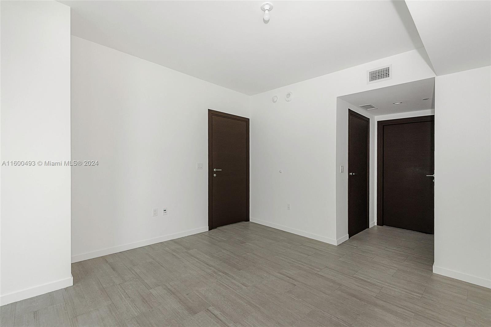 1000 Brickell Plz # 3005