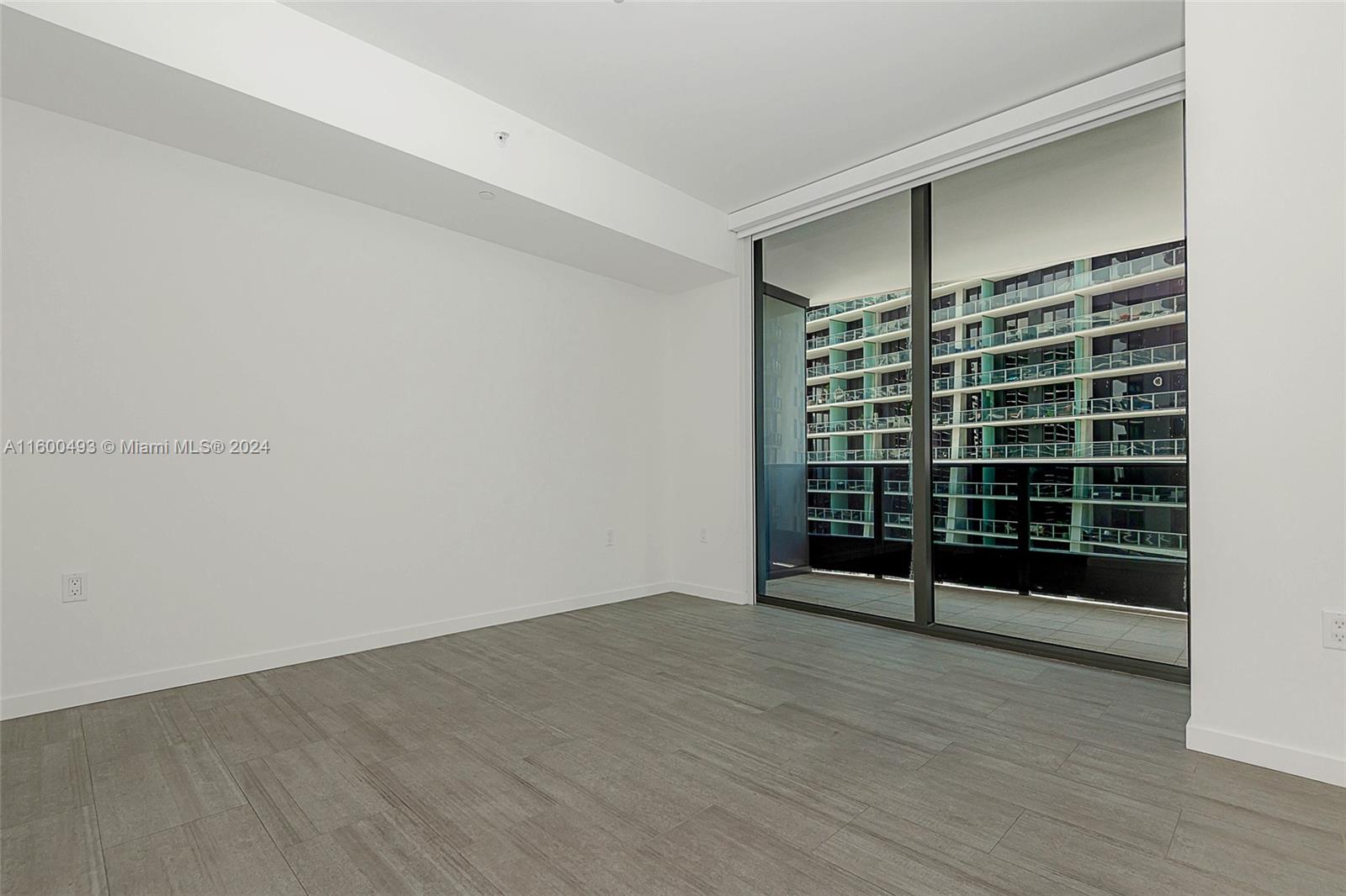 1000 Brickell Plz # 3005