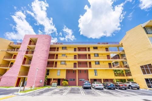 8775 Park Blvd # 104
