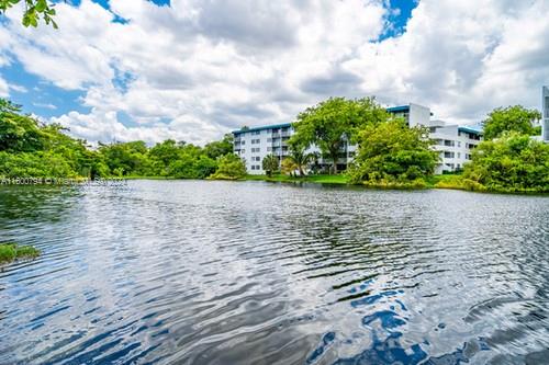 8775 Park Blvd # 104