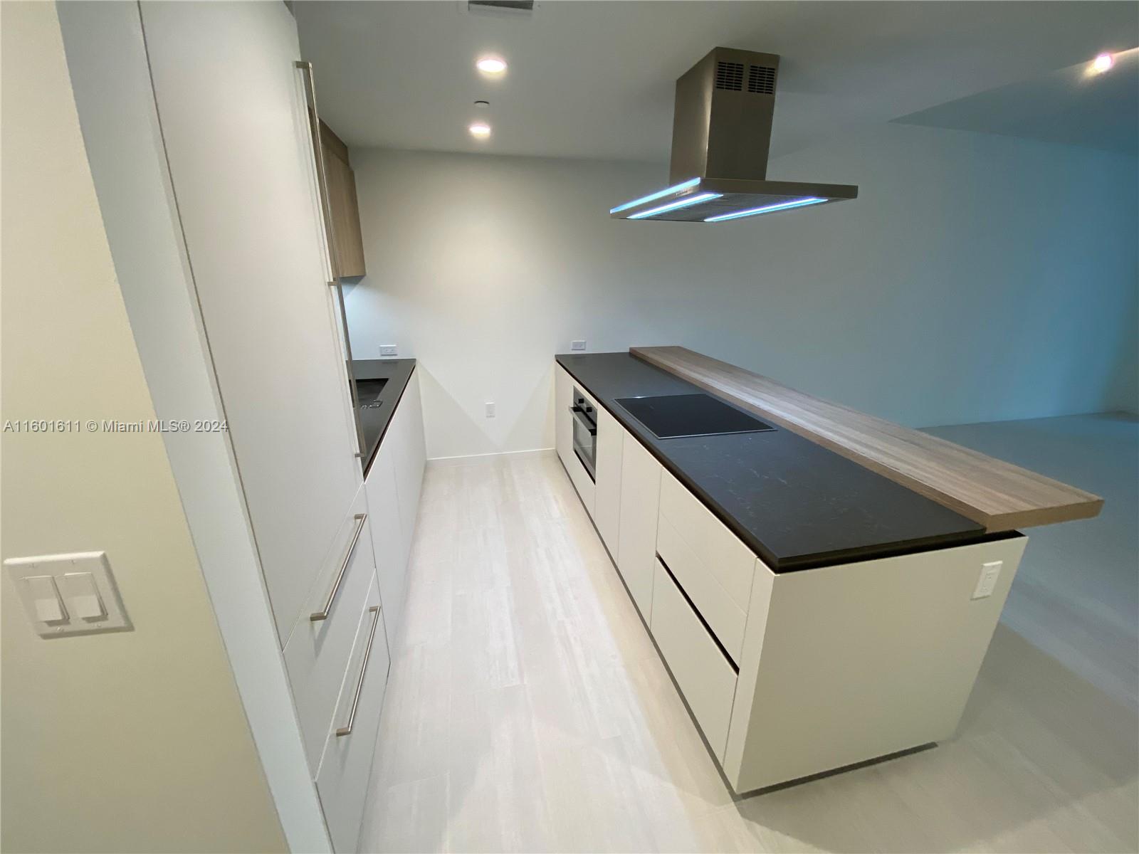 1000 Brickell Plaza # 2307