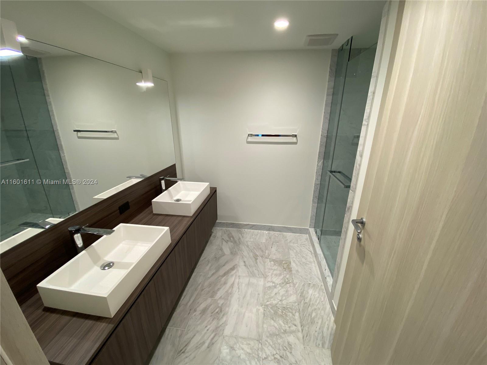 1000 Brickell Plaza # 2307