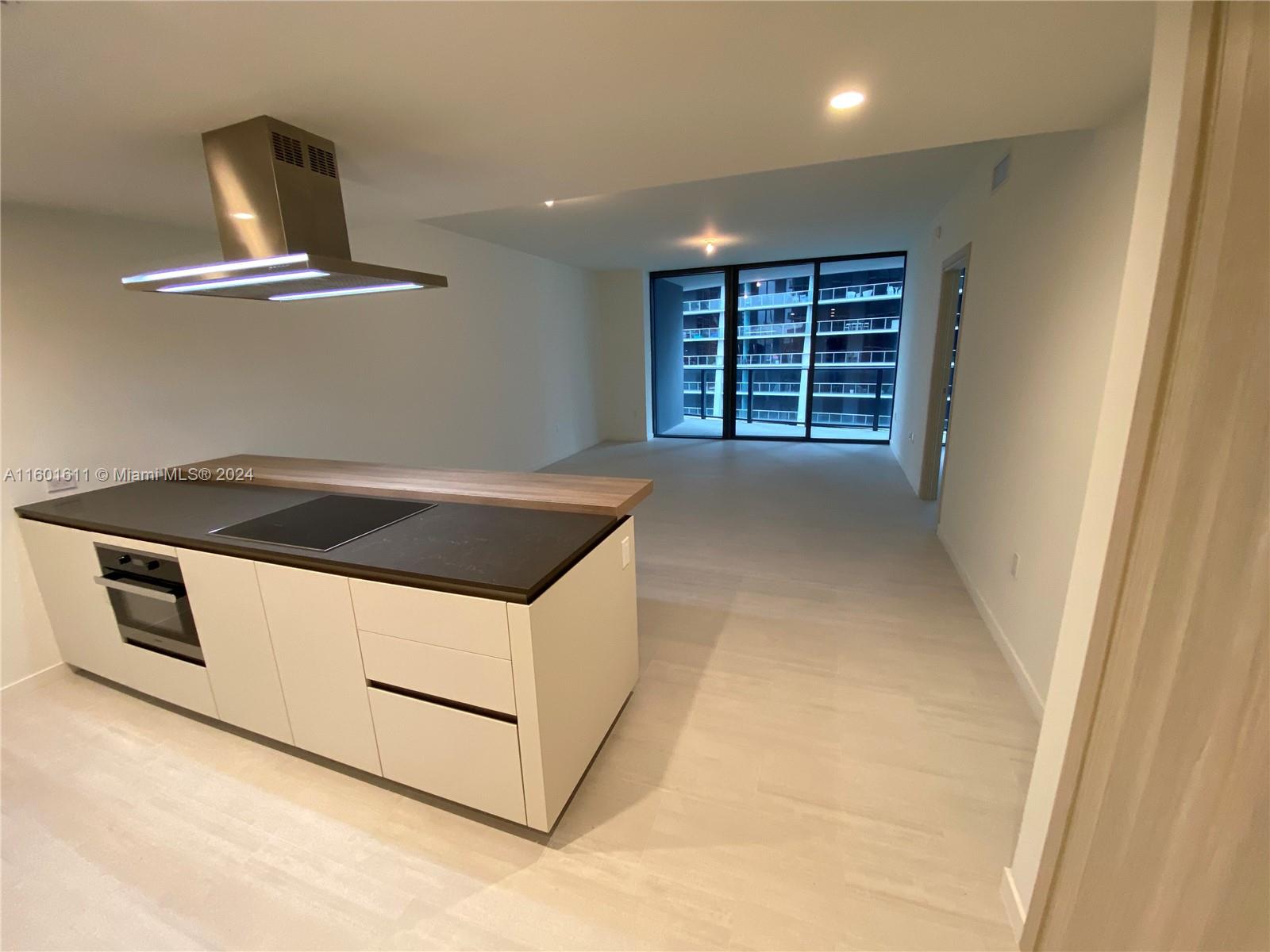 1000 Brickell Plaza # 2307