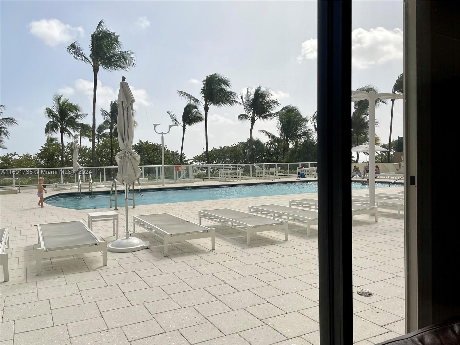 10185 Collins Ave(+DEN) Unit: PH06