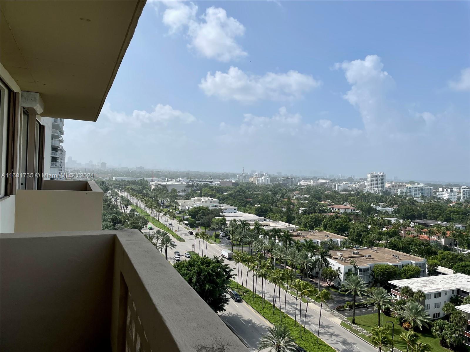 10185 Collins Ave(+DEN) Unit: PH06