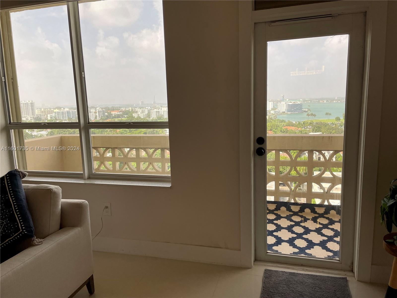 10185 Collins Ave(+DEN) Unit: PH06