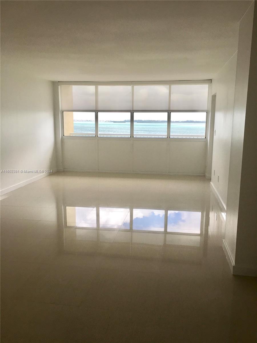 1420 Brickell Bay Dr # 902E