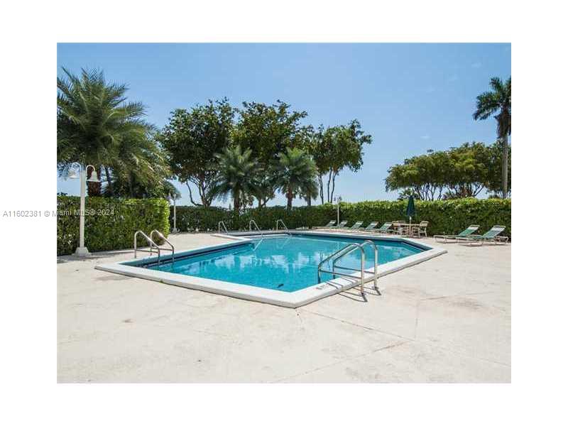 1420 Brickell Bay Dr # 902E