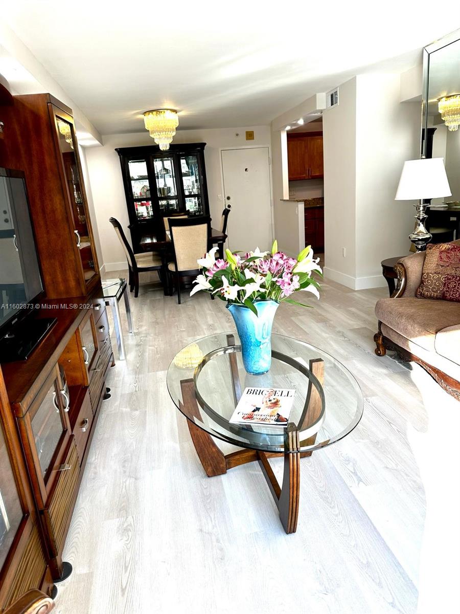 1450 Brickell Bay Dr # 406