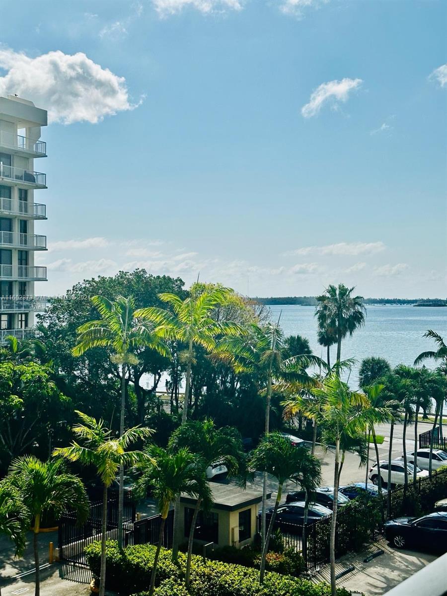 1450 Brickell Bay Dr # 406