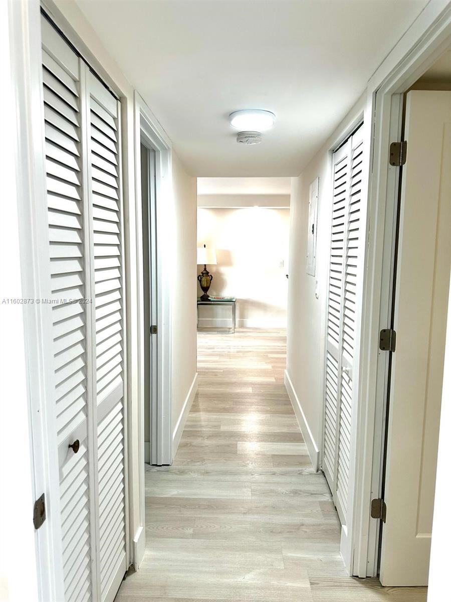 1450 Brickell Bay Dr # 406
