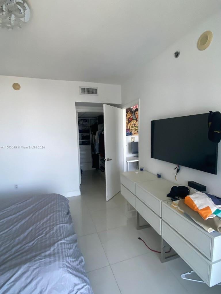 465 Brickell Ave # 3104