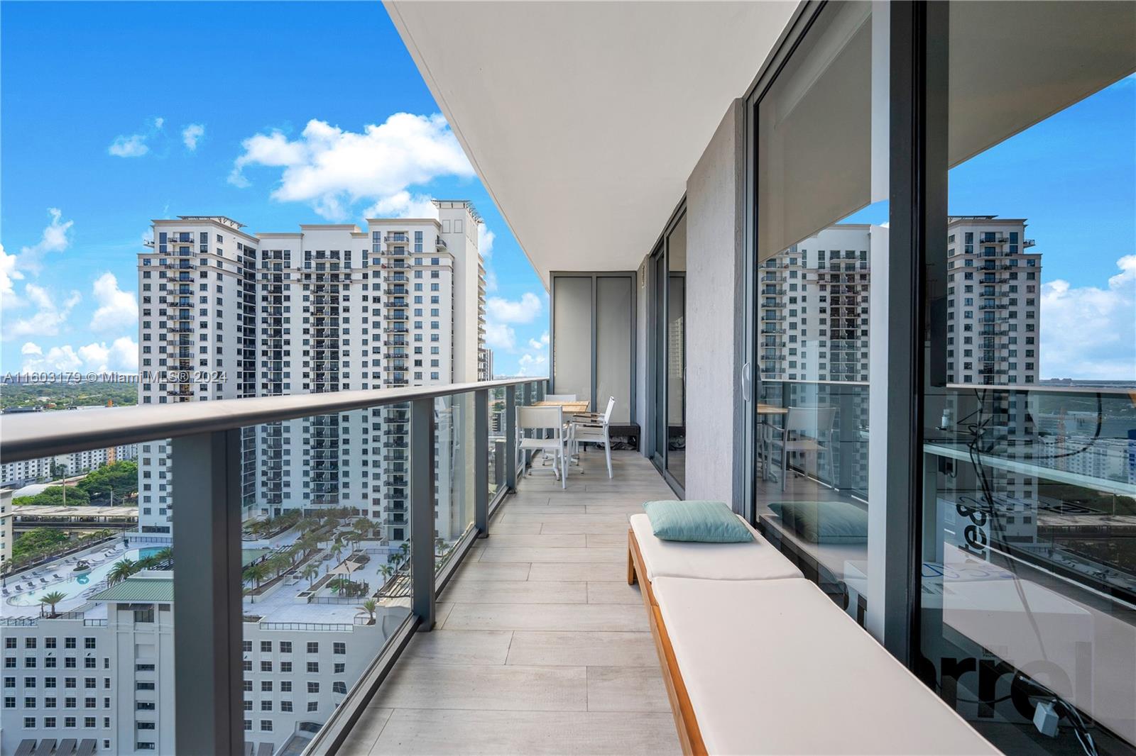 45 SW 9th St # 2205