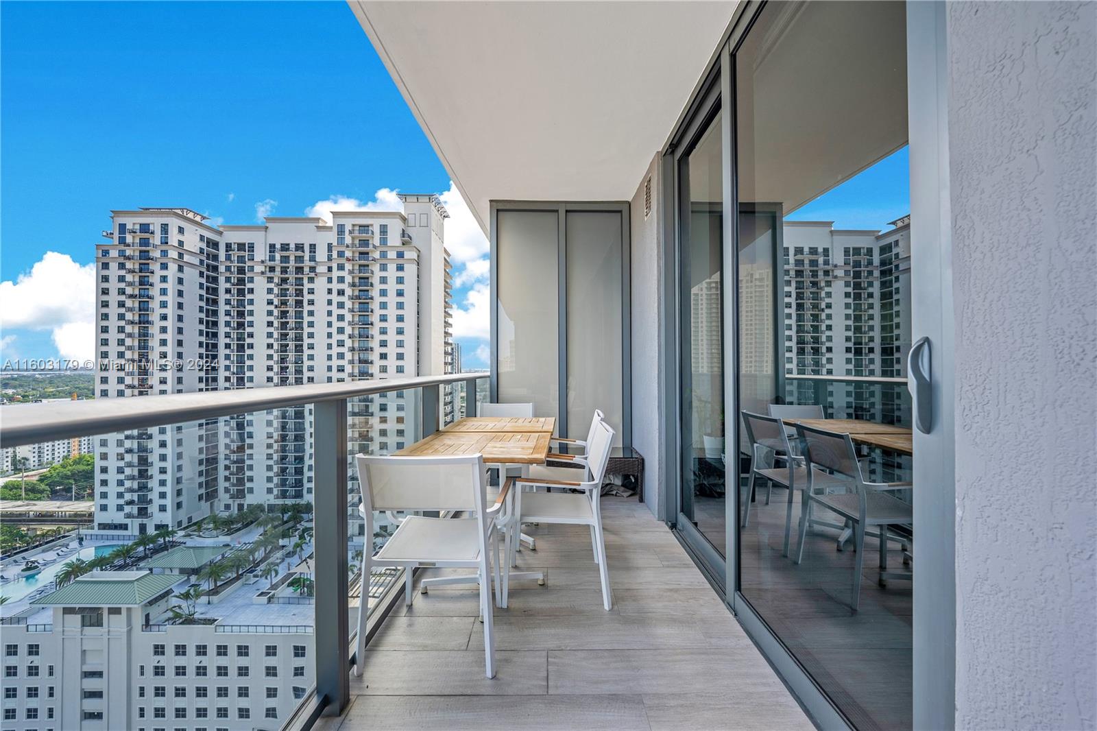 45 SW 9th St # 2205