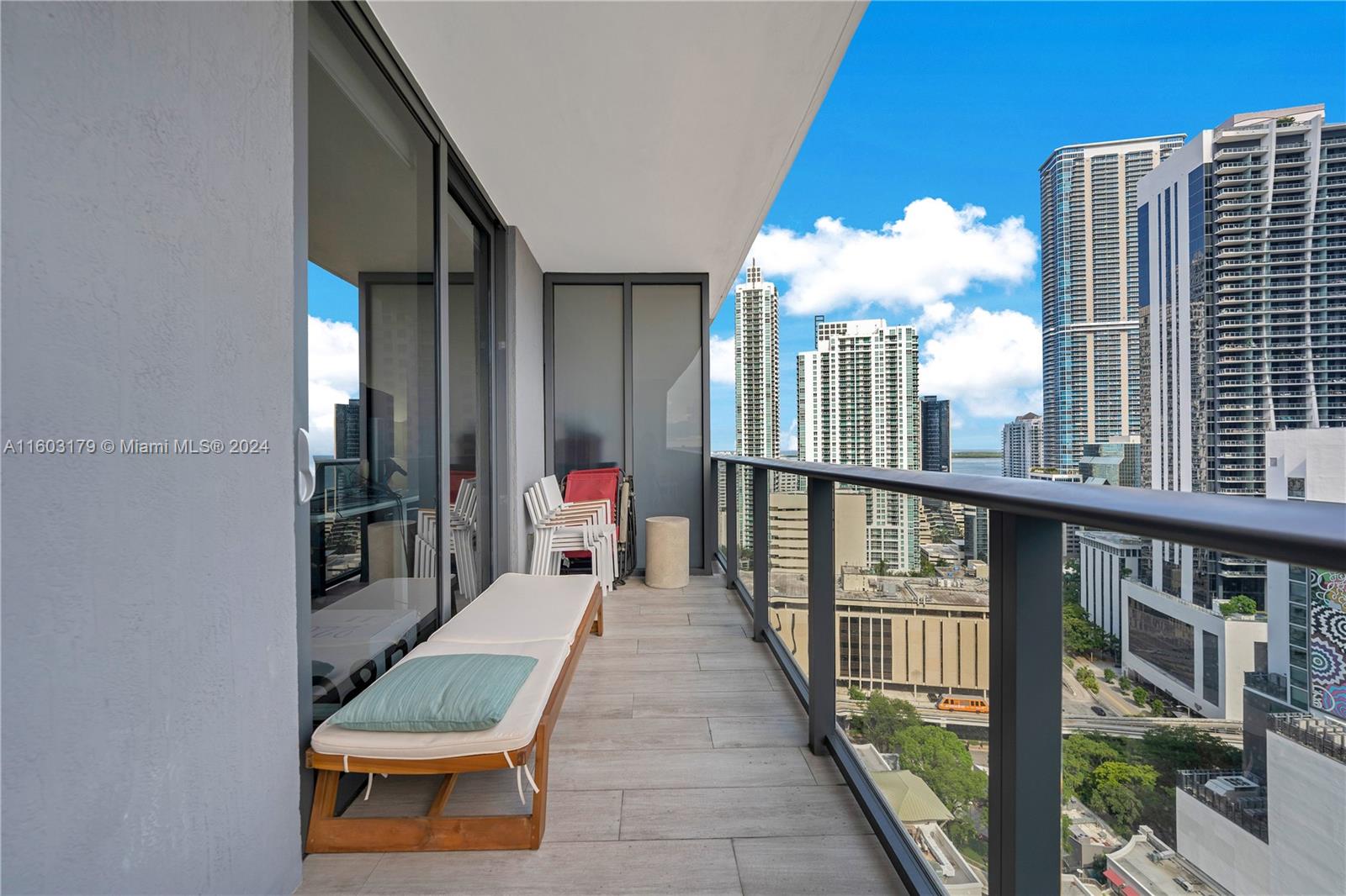 45 SW 9th St # 2205