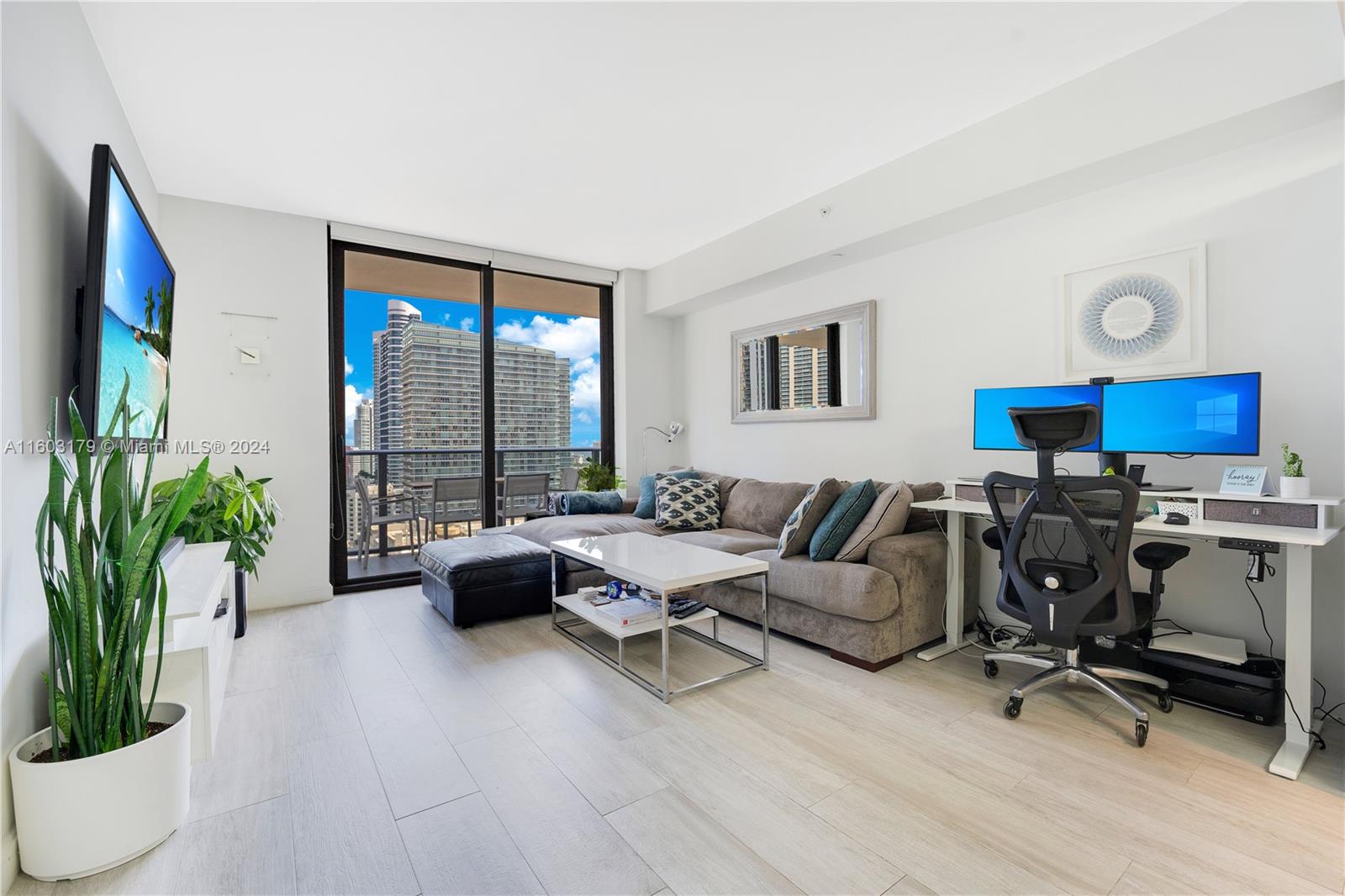 45 SW 9th St # 2205