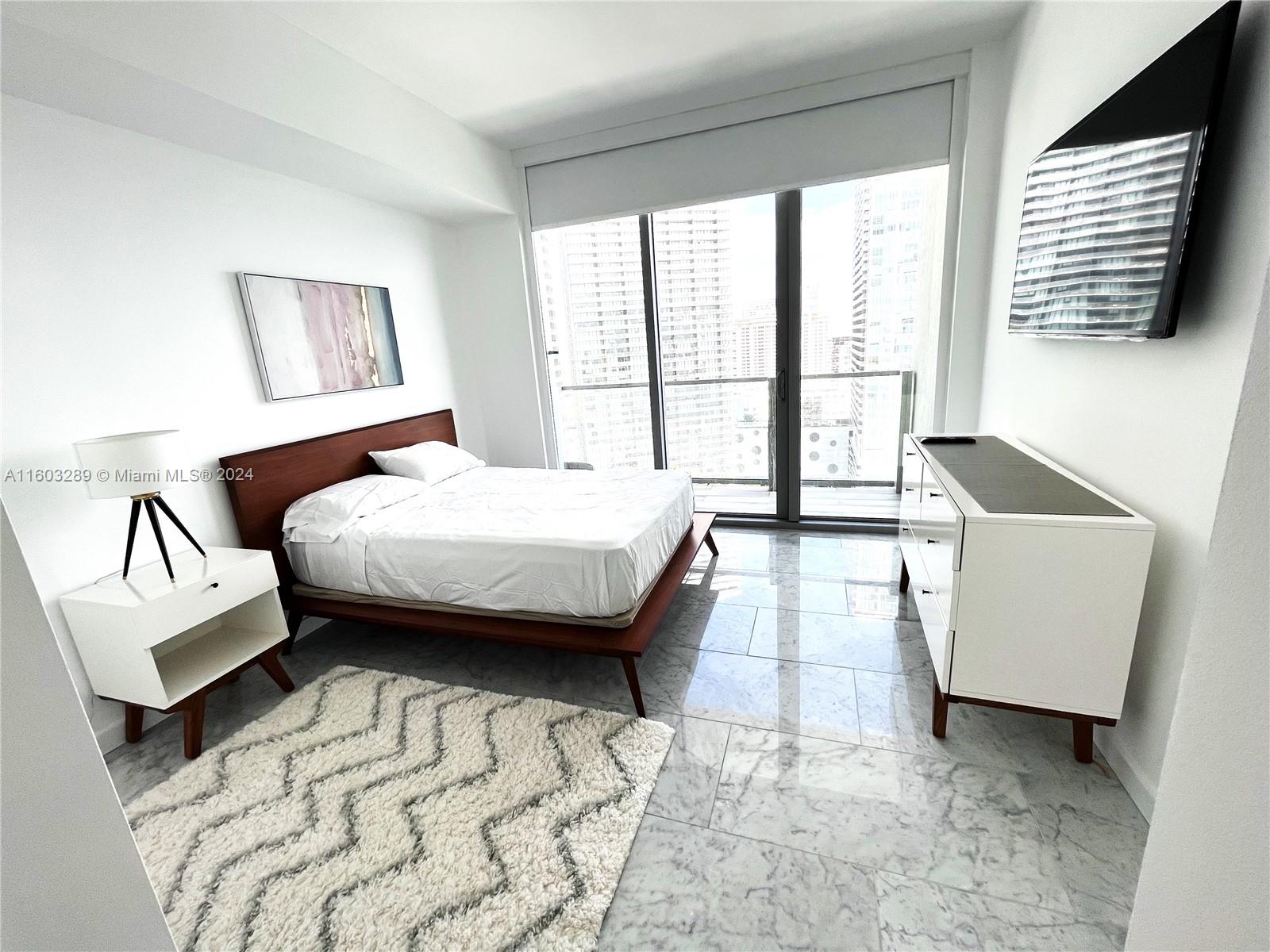 2900 NE 7th Ave # 2102