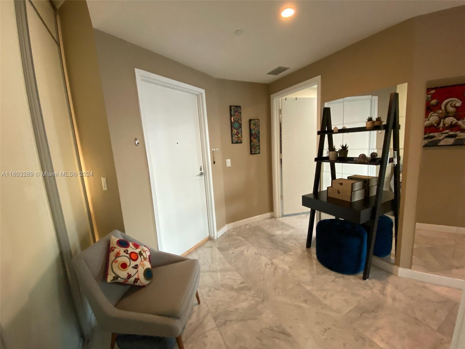 2900 NE 7th Ave # 2102