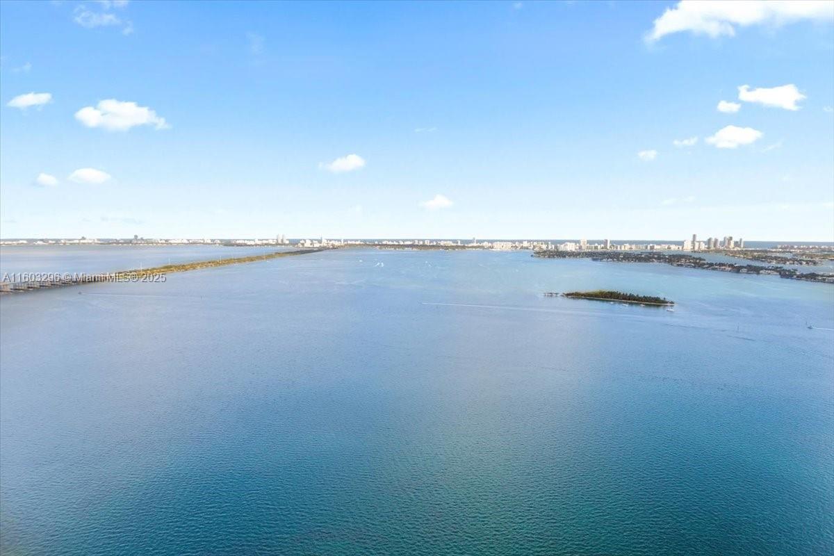 700 NE 26 TER # 4003