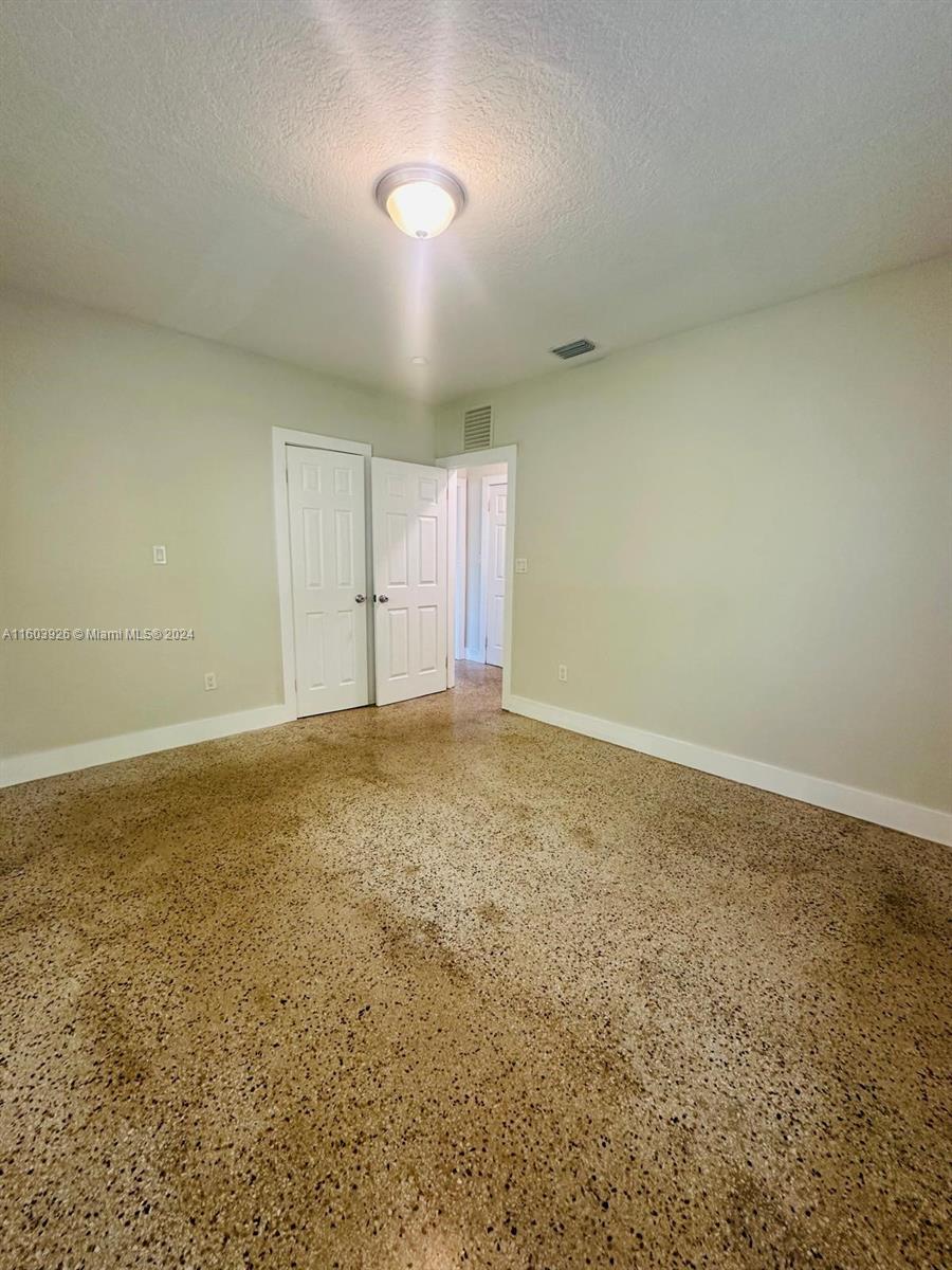 12000 NE 9th Ave # 1